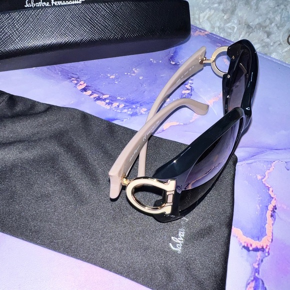 Salvatore Ferragamo Black Oval Sunglasses - Picture 9 of 10